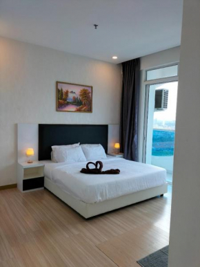 THE WAVE 3 ROOMS & 2 BATH CONDO - Near JONKER